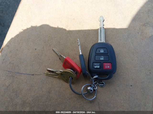 Toyota COROLLA SE 2018 5YFBURHE2JP773190 Image 11