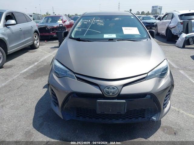 Toyota COROLLA SE 2018 5YFBURHE2JP773190 Image 13