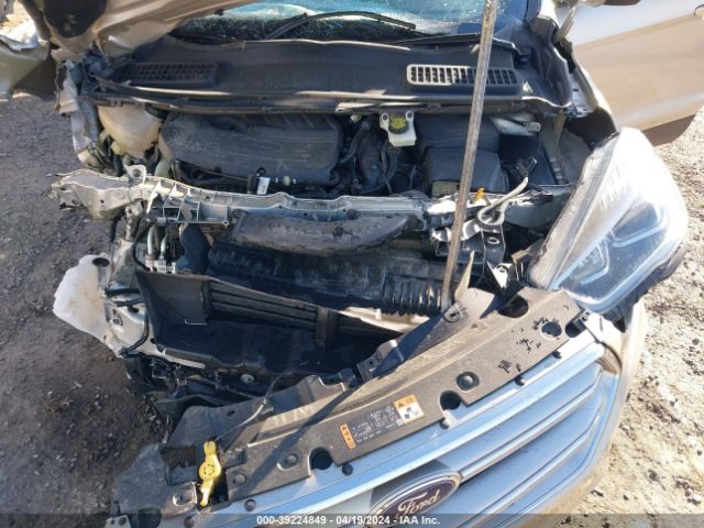 1FMCU9JD0HUC81126 Ford Escape Titanium