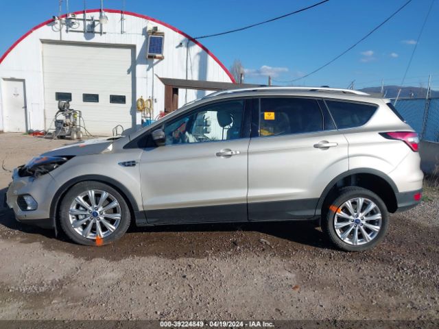 1FMCU9JD0HUC81126 Ford Escape Titanium