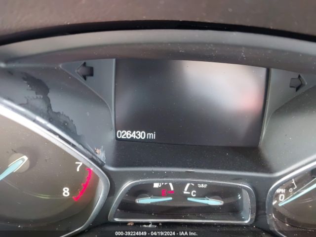 1FMCU9JD0HUC81126 Ford Escape Titanium