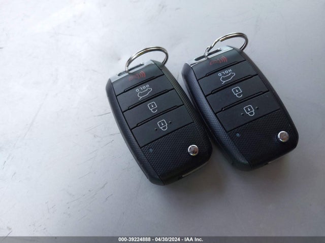 KIA Soul 2015 KNDJN2A2XF7817672 Image 11