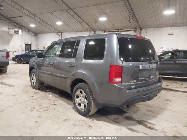 Honda PILOT LX 2015 5FNYF4H21FV039379 Image 3