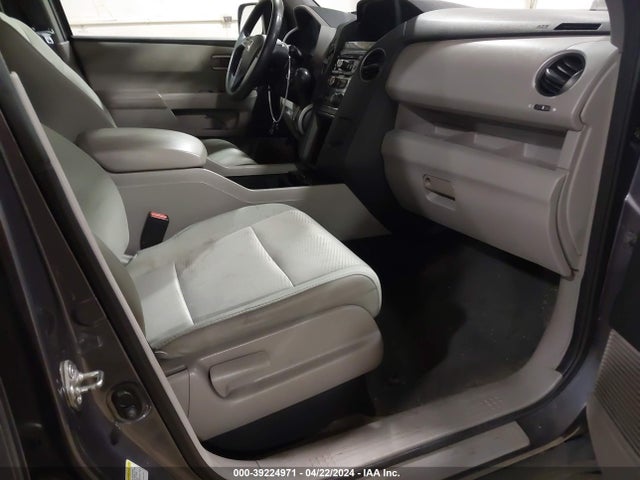 Honda PILOT LX 2015 5FNYF4H21FV039379 Image 5
