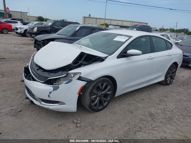 1C3CCCBG4FN614629 Chrysler 200 S