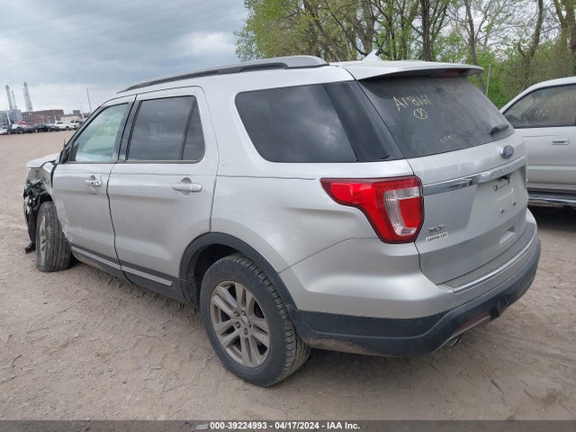 Ford EXPLORER XLT 2018 1FM5K8D89JGA18161 Image 3