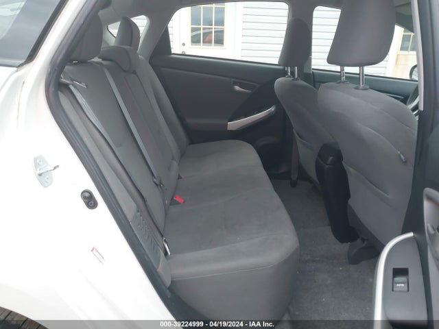 Toyota Prius Three 2014 JTDKN3DU2E1778763 Image 8