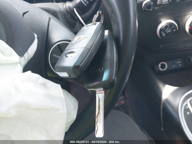 KNDJN2A26F7209891 KIA Soul