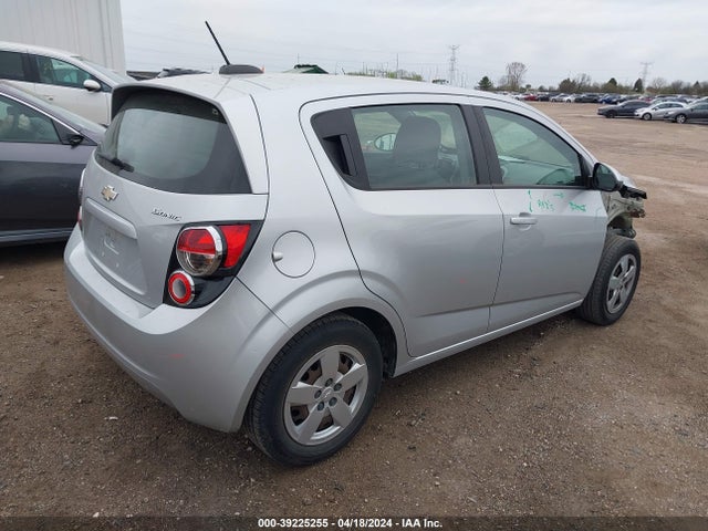 Chevrolet Sonic Ls Manual 2015 1G1JB6SH8F4206553 Image 4