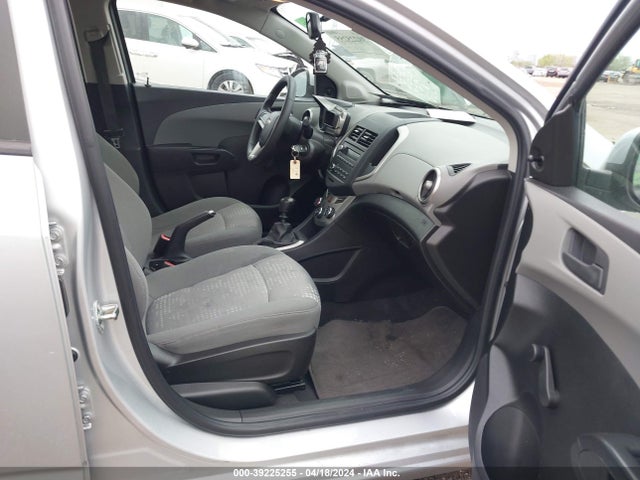Chevrolet Sonic Ls Manual 2015 1G1JB6SH8F4206553 Image 5