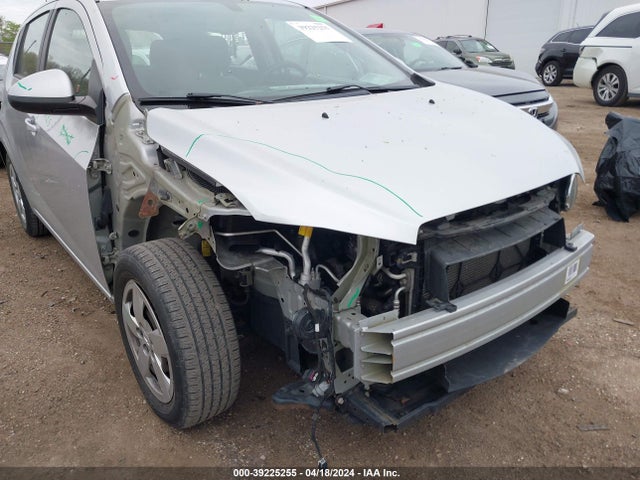 Chevrolet Sonic Ls Manual 2015 1G1JB6SH8F4206553 Image 6