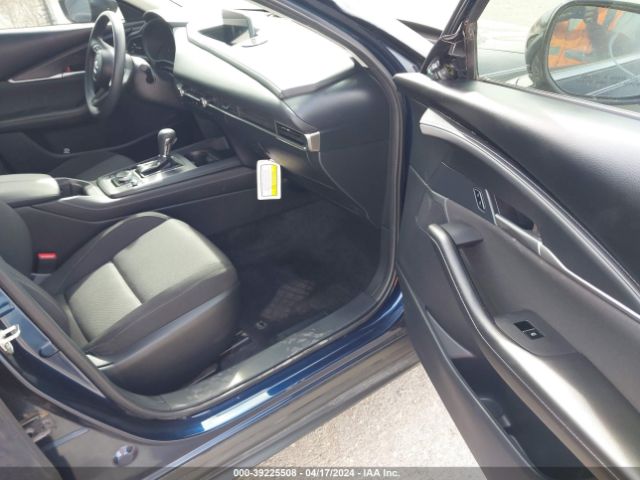 3MVDMBAM8PM541905 Mazda Cx-30 2.5 S
