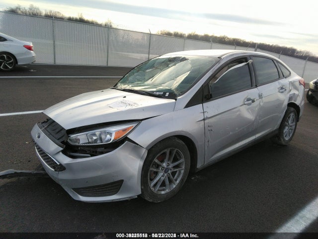 Ford FOCUS SE 2018 1FADP3F21JL258637 Image 2