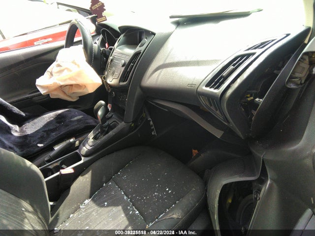 Ford FOCUS SE 2018 1FADP3F21JL258637 Image 5