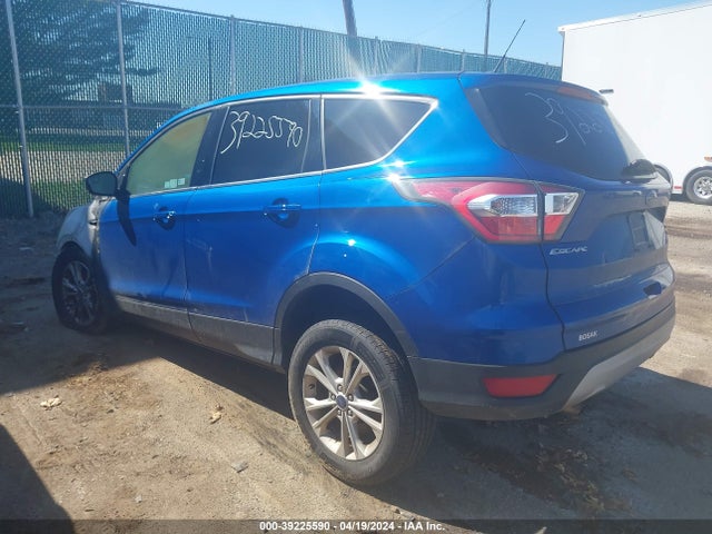 1FMCU9GD2HUA10771 Ford ESCAPE SE