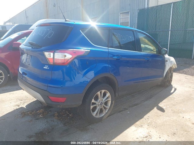 1FMCU9GD2HUA10771 Ford ESCAPE SE