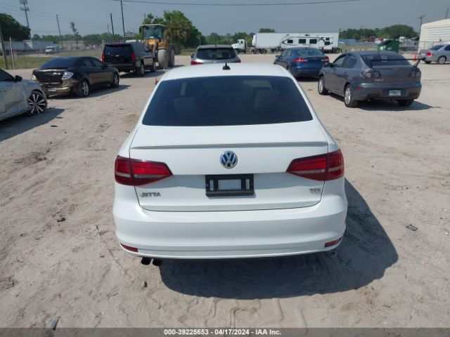 3VWD17AJ5GM344166 Volkswagen Jetta 1.8t Sport