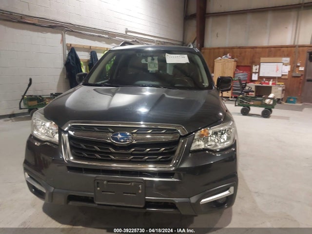 Subaru Forester 2.5i Premium 2018 JF2SJAGC0JH555000 Image 12