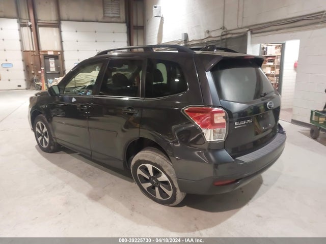 Subaru Forester 2.5i Premium 2018 JF2SJAGC0JH555000 Image 3