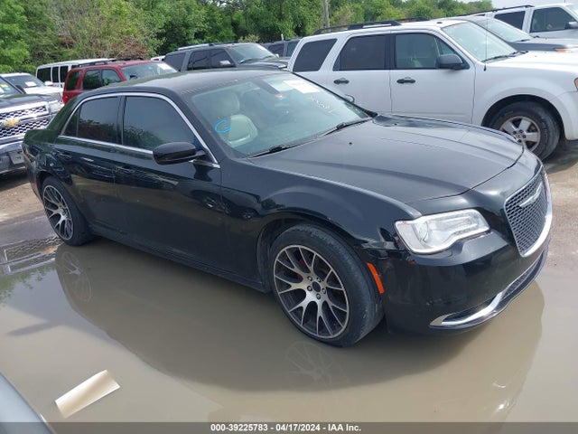 Chrysler 300 Limited 2015 2C3CCAAG1FH802068 Image 1