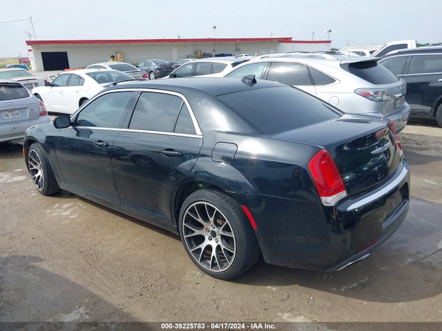 Chrysler 300 Limited 2015 2C3CCAAG1FH802068 Image 3