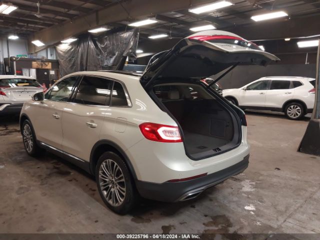 2LMTJ8LR0GBL22990 Lincoln Mkx Reserve