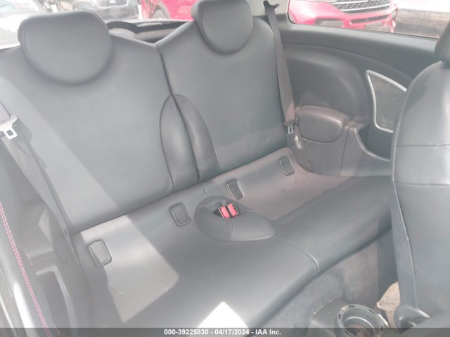 2005 MINI COOPER S WMWRE33565TG97438 Photo 7