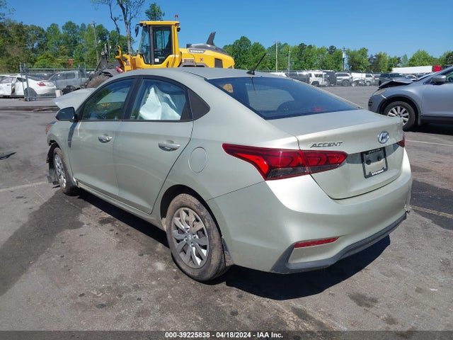 Hyundai ACCENT SE 2018 3KPC24A37JE024201 Image 3