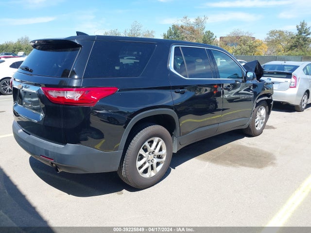 Chevrolet Traverse Ls 2019 1GNERFKW5KJ268403 Image 4