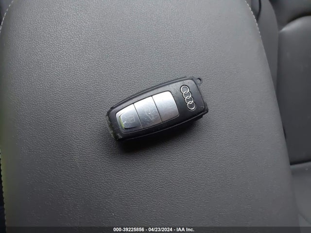 WA1FVBF10KD011173 Audi Q8 55 Premium