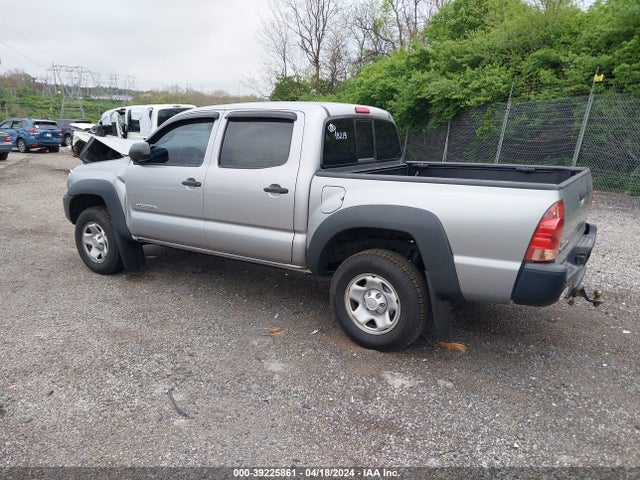 Toyota Tacoma Prerunner 2015 5TFJX4GN8FX039184 Image 3