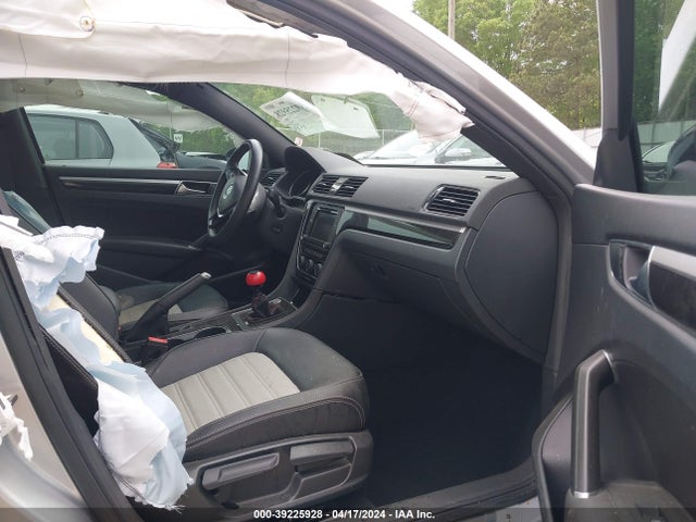 1VWJM7A39JC051729 Volkswagen Passat 3.6l V6 Gt