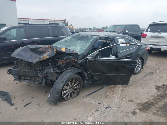Toyota CAMRY XLE 2015 4T1BF1FK2FU938780 Image 2
