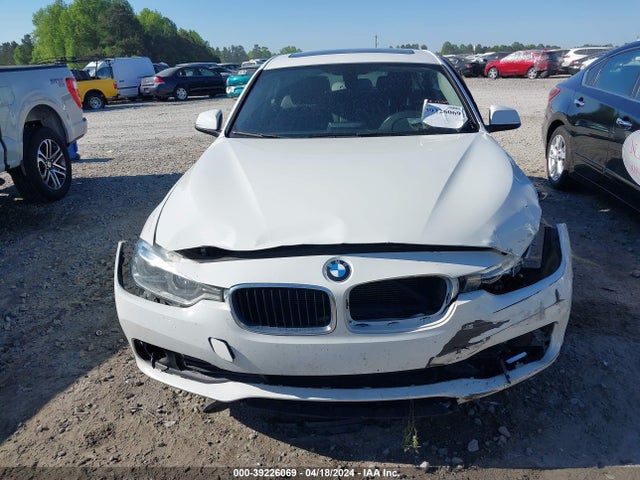 WBA8A3C58JA492438 BMW 320i Xdrive