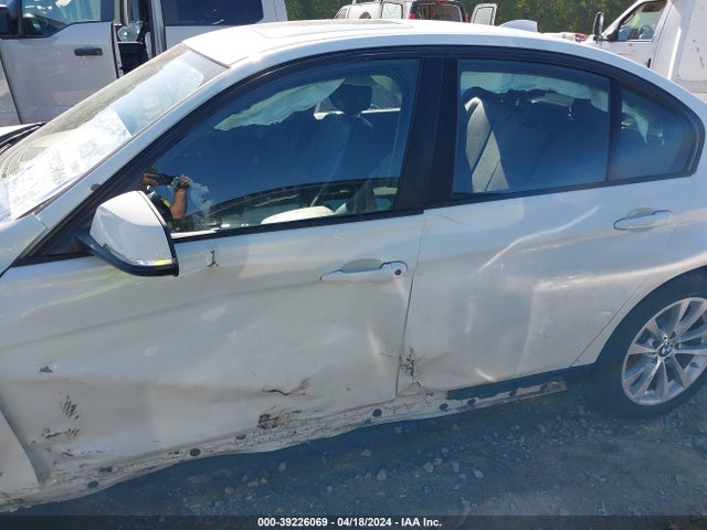 WBA8A3C58JA492438 BMW 320i Xdrive