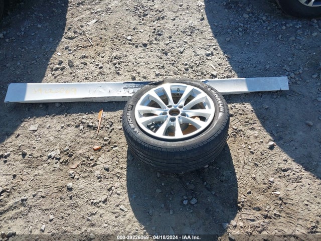 WBA8A3C58JA492438 BMW 320i Xdrive