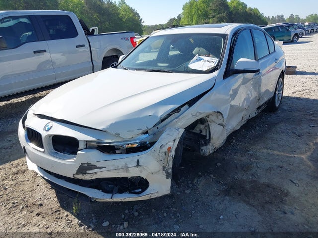 WBA8A3C58JA492438 BMW 320i Xdrive