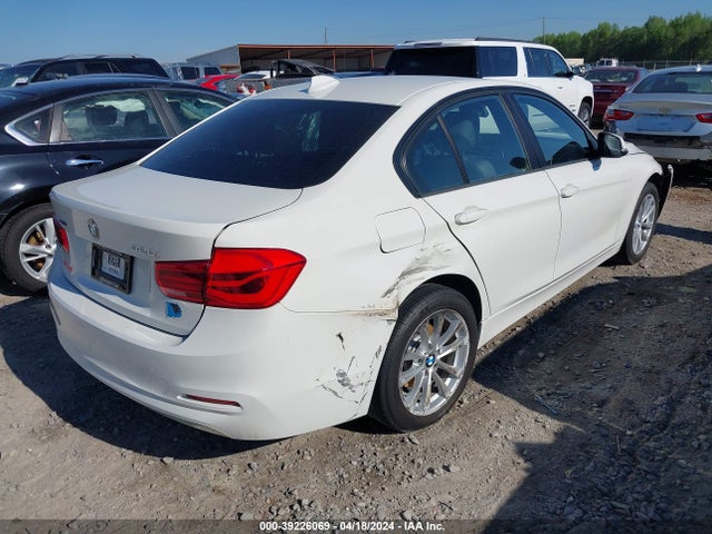 WBA8A3C58JA492438 BMW 320i Xdrive