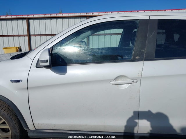JA4AR3AU5KU013653 Mitsubishi Outlander Sport 2.0 Se