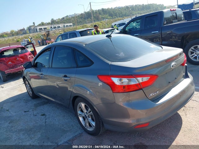 Ford FOCUS SE 2014 1FADP3F22EL210831 Image 3