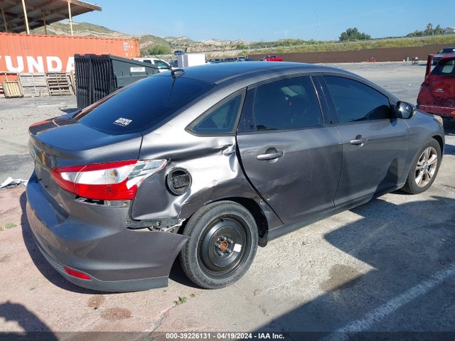 Ford FOCUS SE 2014 1FADP3F22EL210831 Image 4