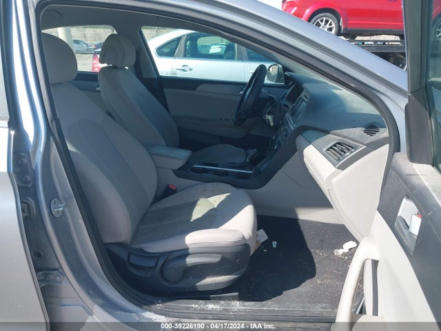 Hyundai SONATA SE 2016 5NPE24AF7GH314686 Image 5