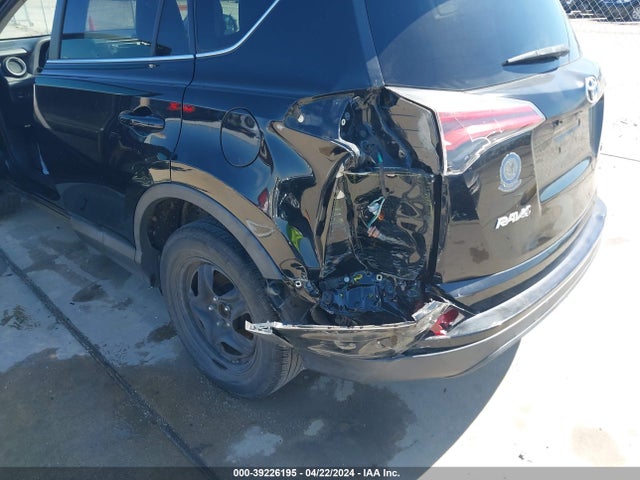 Toyota RAV4 LE 2018 2T3ZFREV5JW433003 Image 18