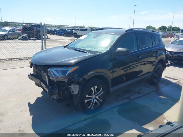 Toyota RAV4 LE 2018 2T3ZFREV5JW433003 Image 2