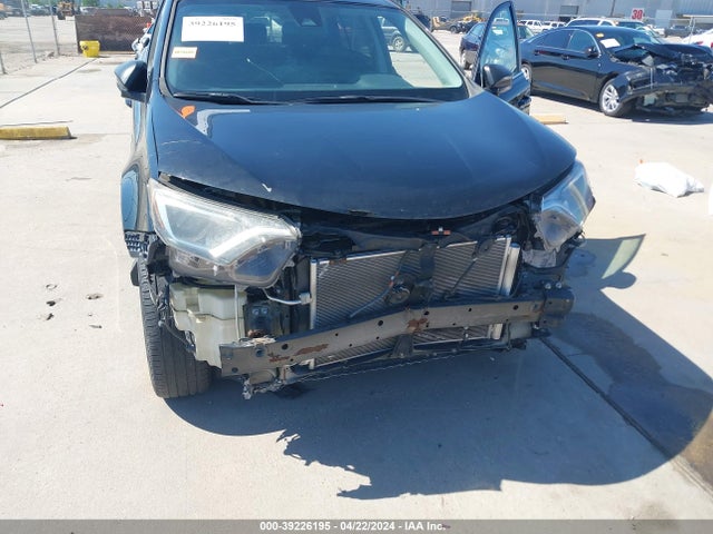 Toyota RAV4 LE 2018 2T3ZFREV5JW433003 Image 6