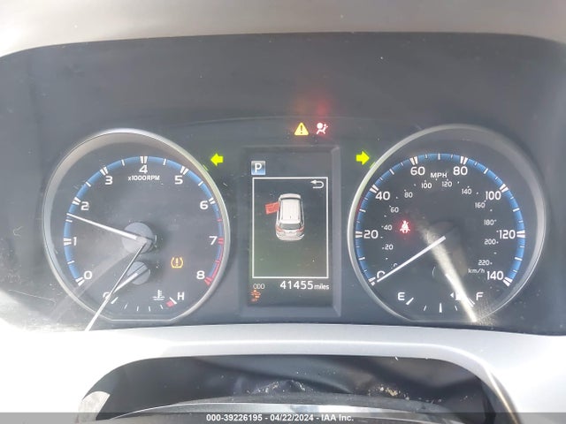 Toyota RAV4 LE 2018 2T3ZFREV5JW433003 Image 7