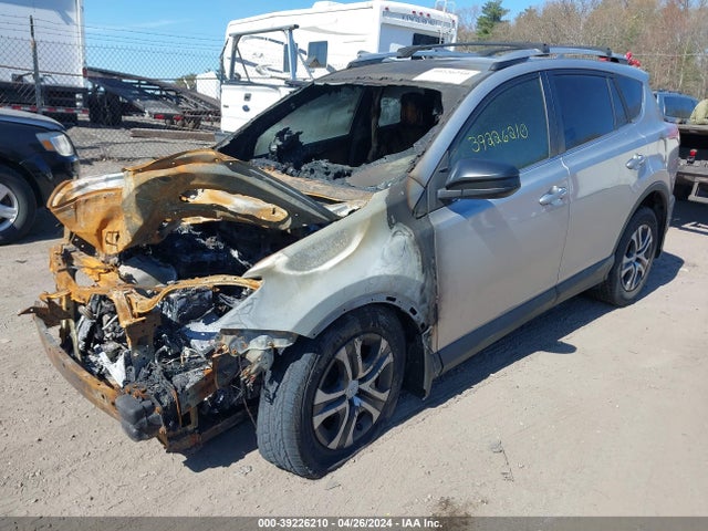 Toyota RAV4 LE 2016 2T3BFREV9GW514211 Image 2