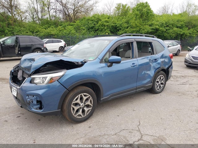 Subaru Forester Premium 2019 JF2SKAGC4KH407169 Image 2