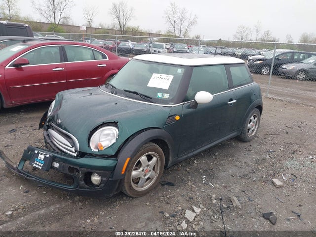 2009 MINI COOPER WMWMF33569TW72498 Photo 1