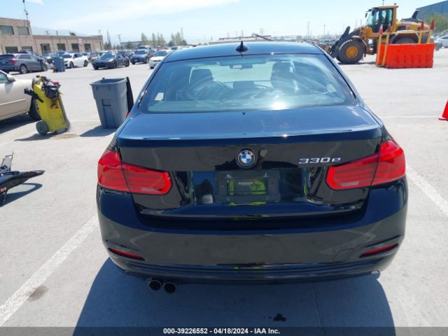 WBA8E1C35HA158837 BMW 330e Iperformance